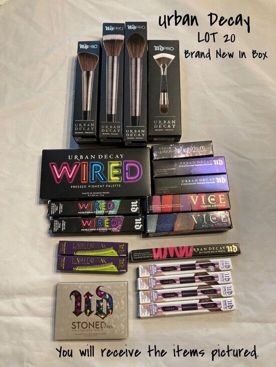 Urban Decay Other - Urban Decay Makeup Lot: 20 Eyeshadows, Eyeliners & Brushes Set New In Box